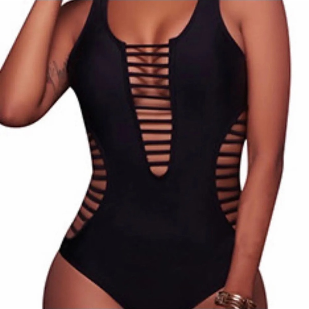 Deep V black Bikini